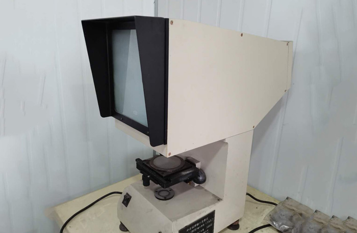 冲击线样缺口投影仪